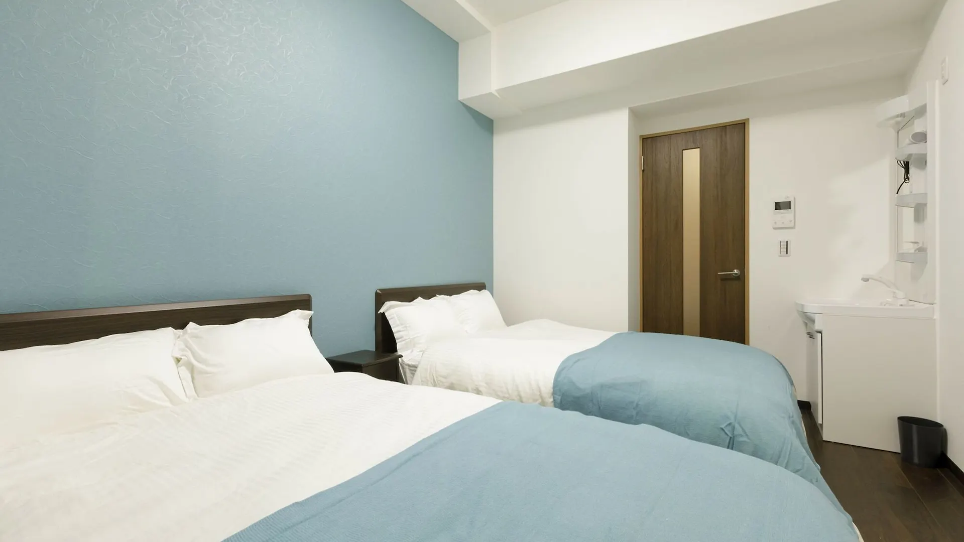 Apartment The First Hotel Shin Ōsaka